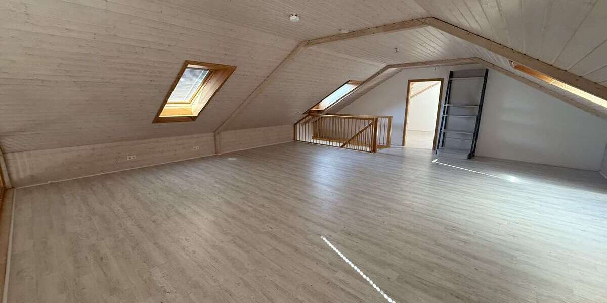 Wohnung zum Mieten in Neumünster 1.200 € 250 m² 6 zimmer