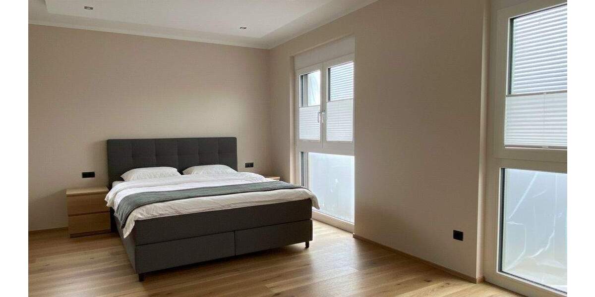 Doppelhaushälfte Esslingen am Neckar Rüdern - 4 Zimmer, 150 m&sup2;, 2.950&euro; | Angebot:24859936