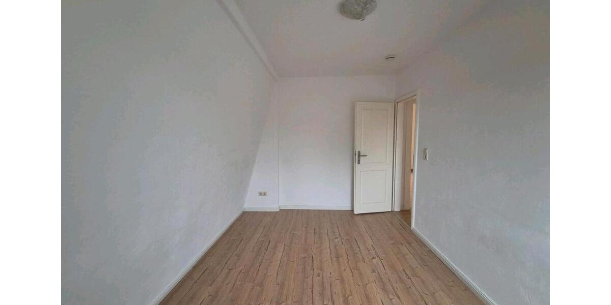 Etagenwohnung Husum - 4 Zimmer, 75 m&sup2;, 650&euro; | Angebot:25048447
