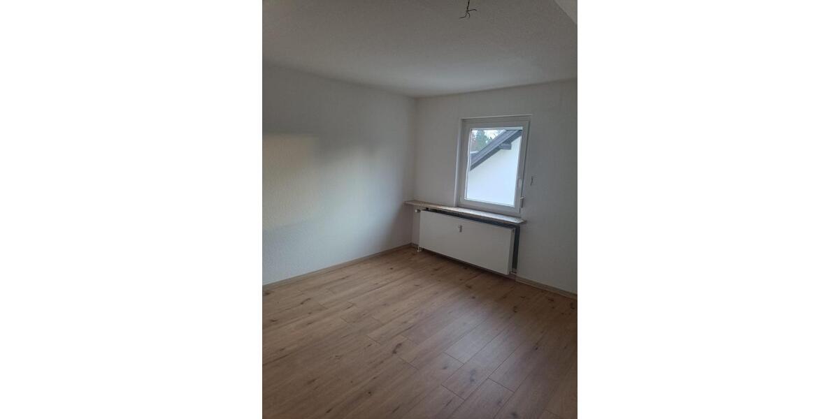 Dachgeschoßwohnung Heidenrod - 3 Zimmer, 90 m&sup2;, 700&euro; | Angebot:26537437