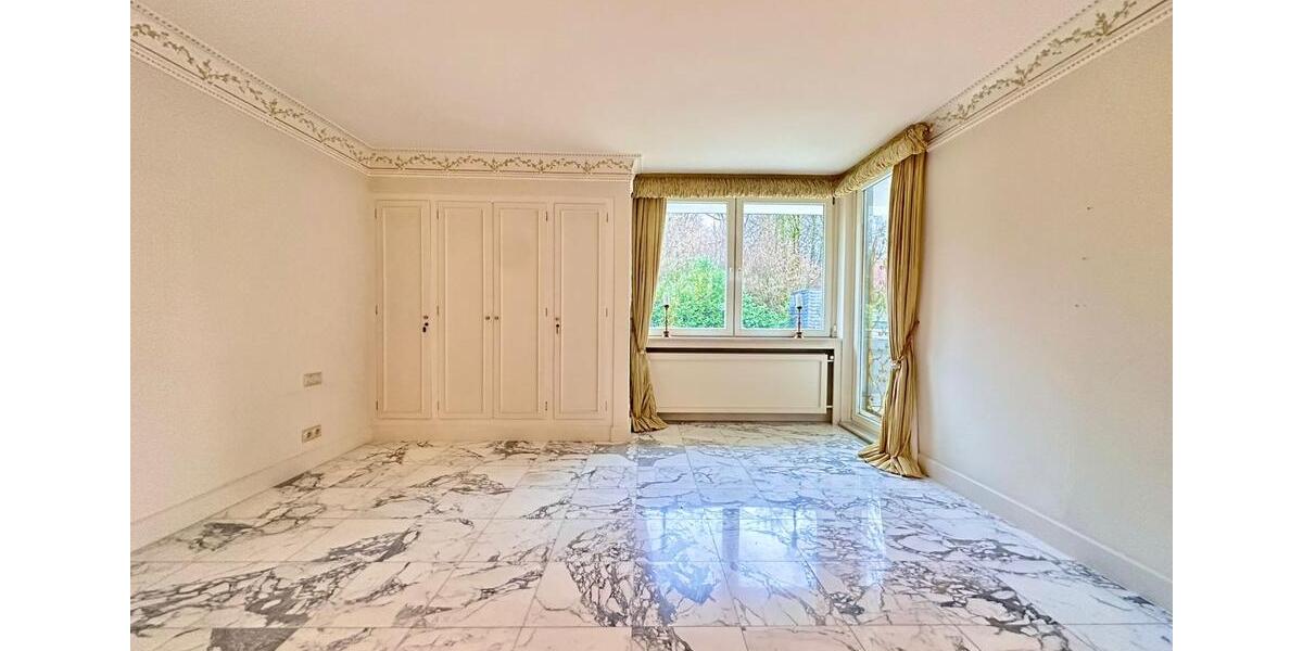 Etagenwohnung Wuppertal Gemarkung Barmen - 5 Zimmer, 230 m&sup2;, 2.400&euro; | Angebot:25656512