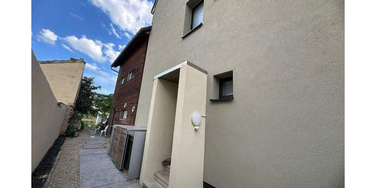 Etagenwohnung Brühl Rohrhof - 4 Zimmer, 108 m&sup2;, 1.500&euro; | Angebot:25659075