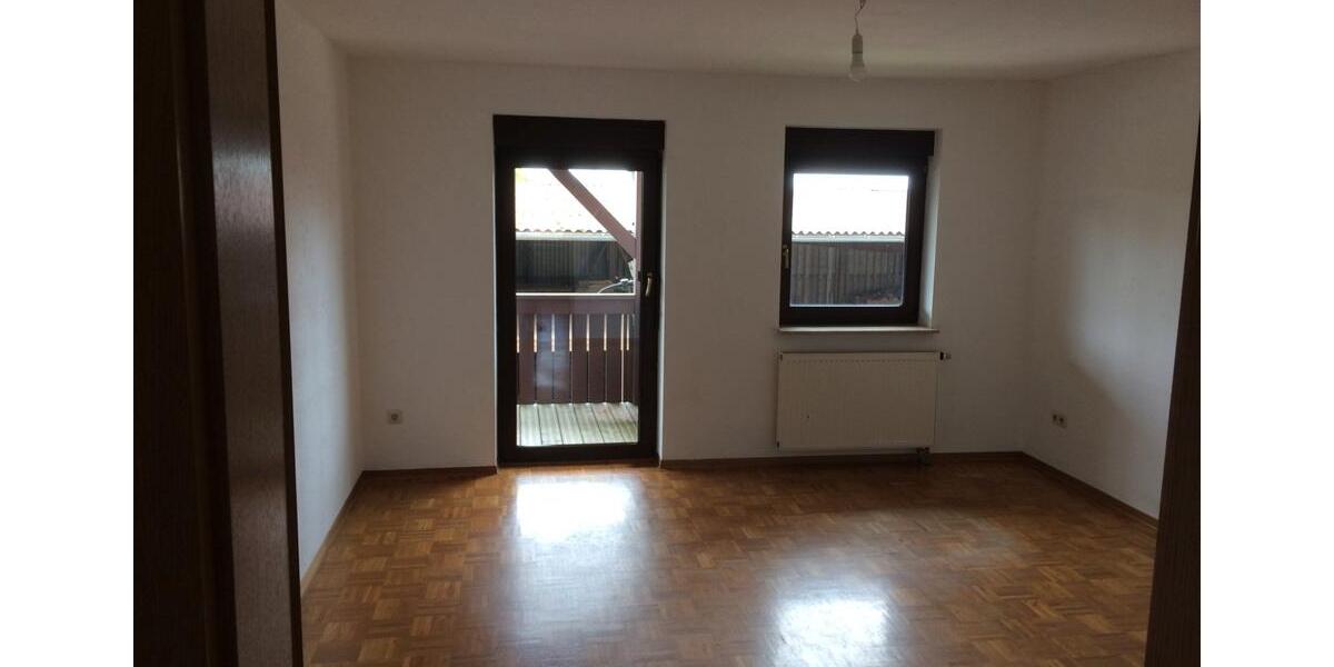 Etagenwohnung Fichtenberg - 4 Zimmer, 120 m&sup2;, 960&euro; | Angebot:26039955