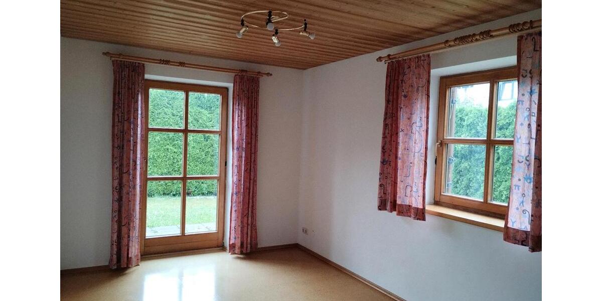 Erdgeschoßwohnung Loiching - 6 Zimmer, 115 m&sup2;, 1.250&euro; | Angebot:24697412