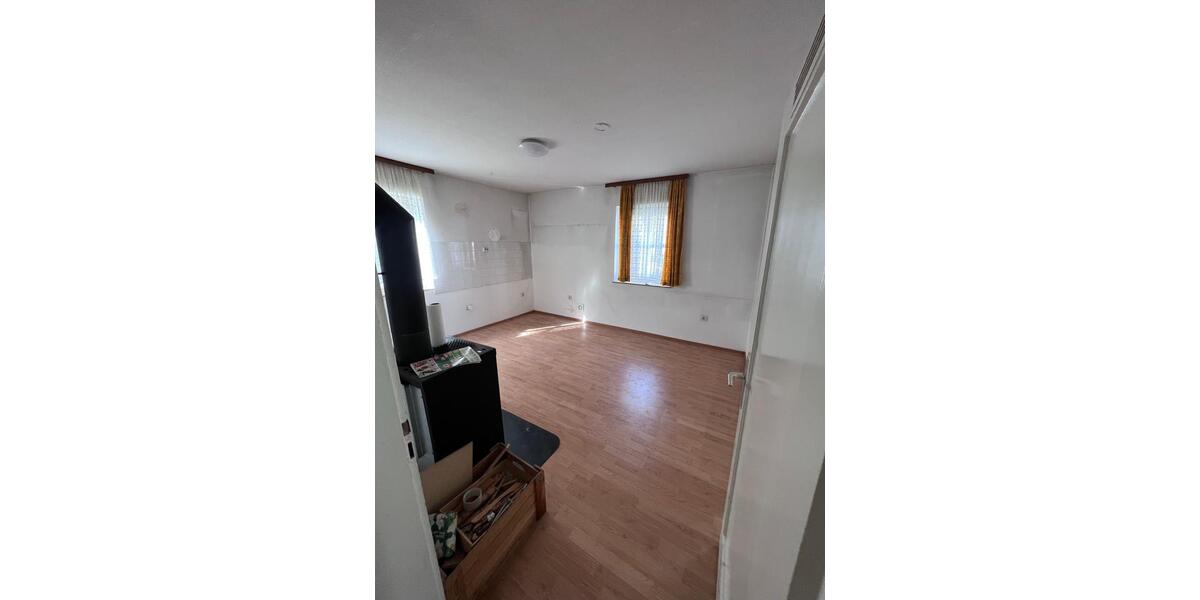 Erdgeschoßwohnung Eschwege - 2 Zimmer, 51 m&sup2;, 300&euro; | Angebot:25993473