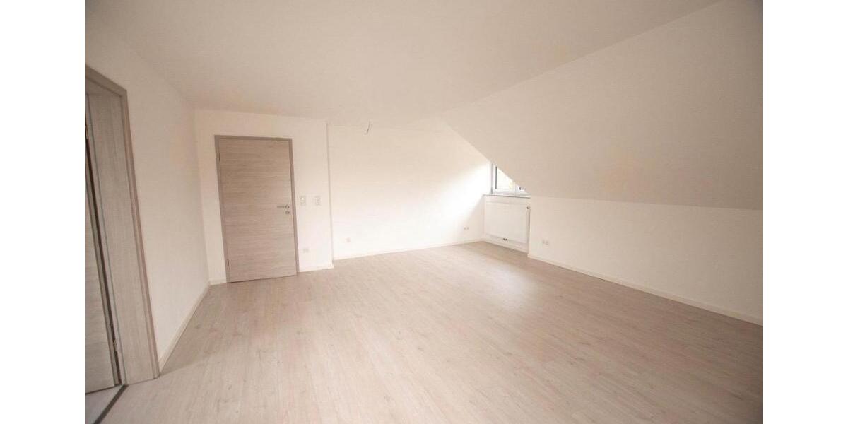 Dachgeschoßwohnung Sulzbach-Rosenberg Rosenberg - 2 Zimmer, 64 m&sup2;, 650&euro; | Angebot:26226494