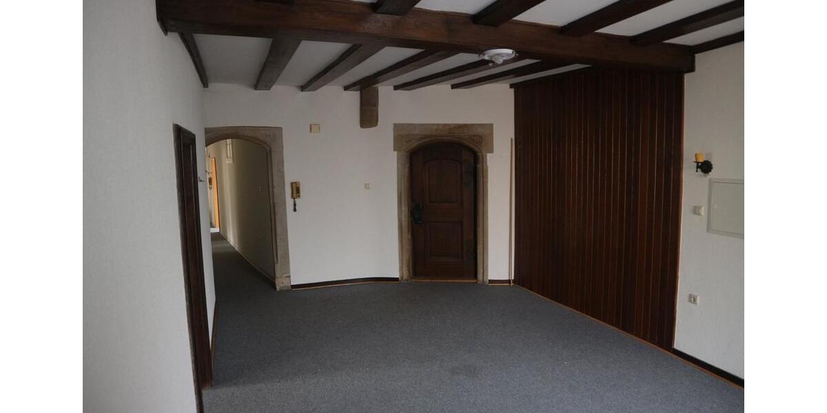 Etagenwohnung Bad Sobernheim - 8 Zimmer, 223 m&sup2;, 2.000&euro; | Angebot:26019674