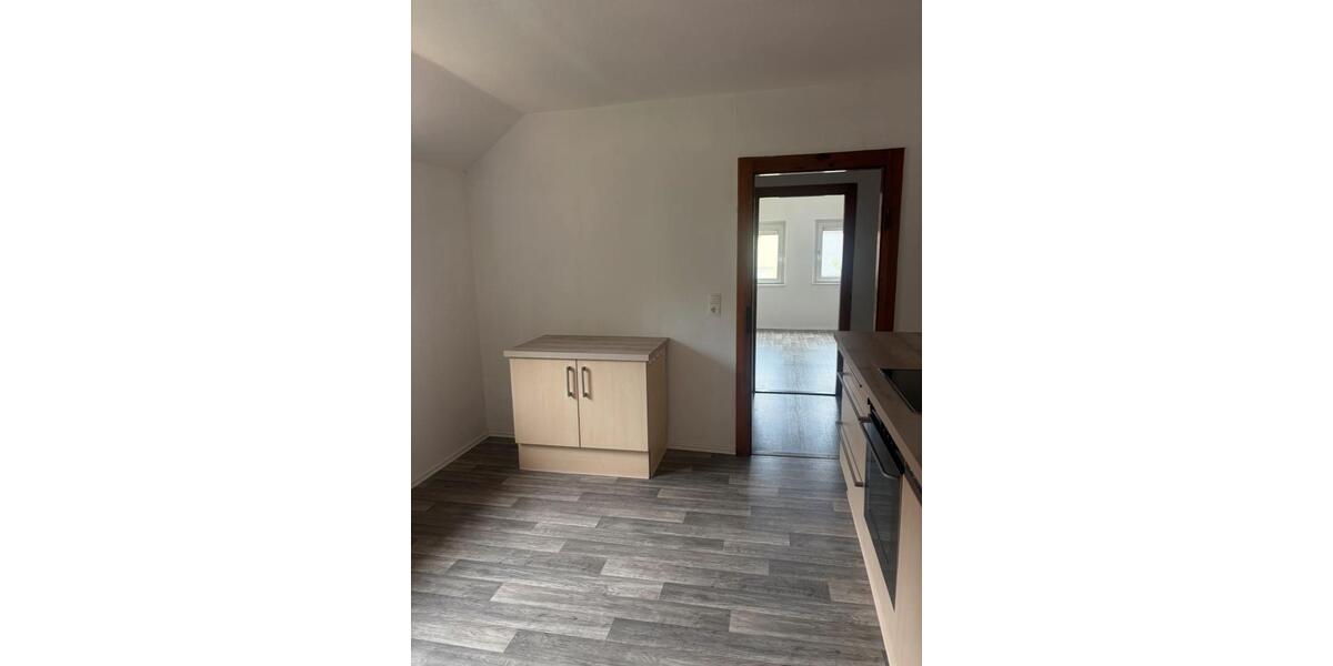 Dachgeschoßwohnung Dettelbach - 2 Zimmer, 70 m&sup2;, 650&euro; | Angebot:26013026