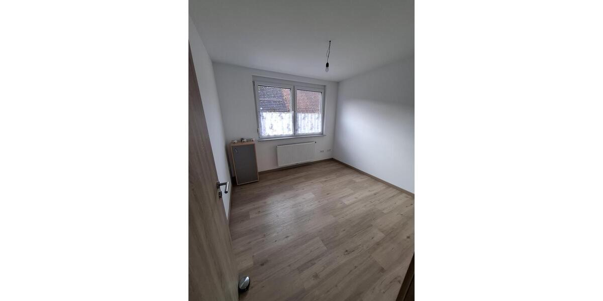 Etagenwohnung Haiterbach - 4 Zimmer, 92 m&sup2;, 860&euro; | Angebot:24513151