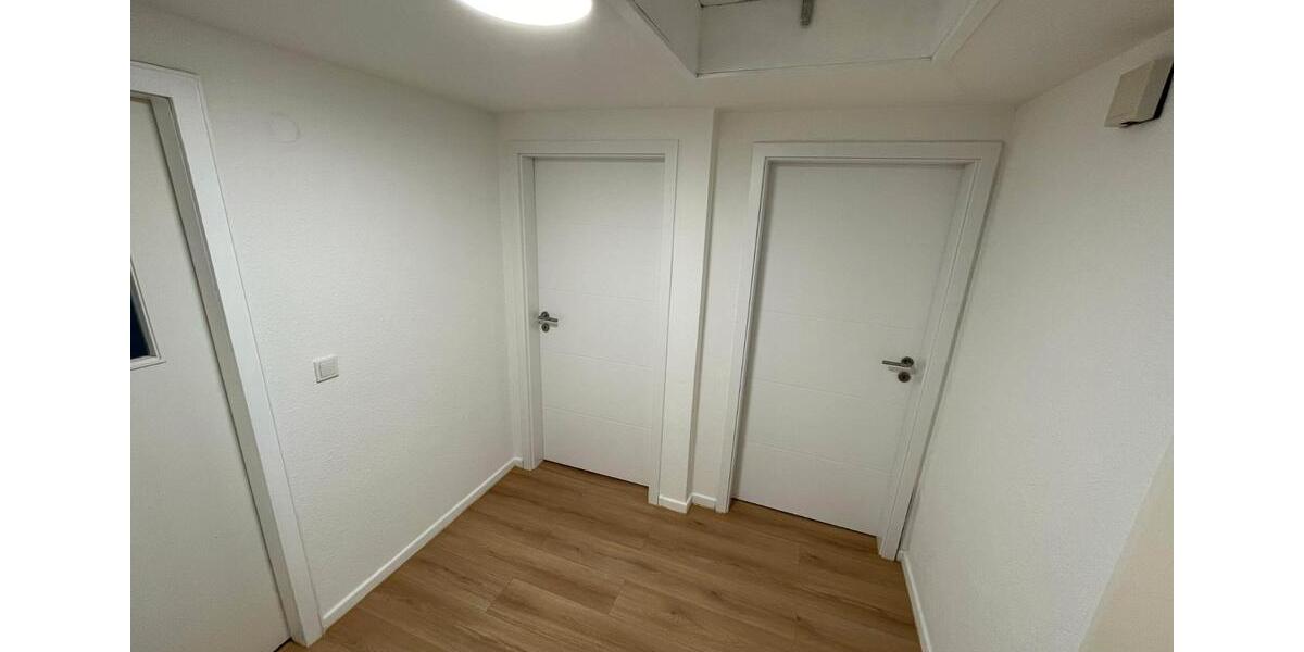 Dachgeschoßwohnung Saarbrücken West - 1 Zimmer, 65 m&sup2;, 550&euro; | Angebot:26225919