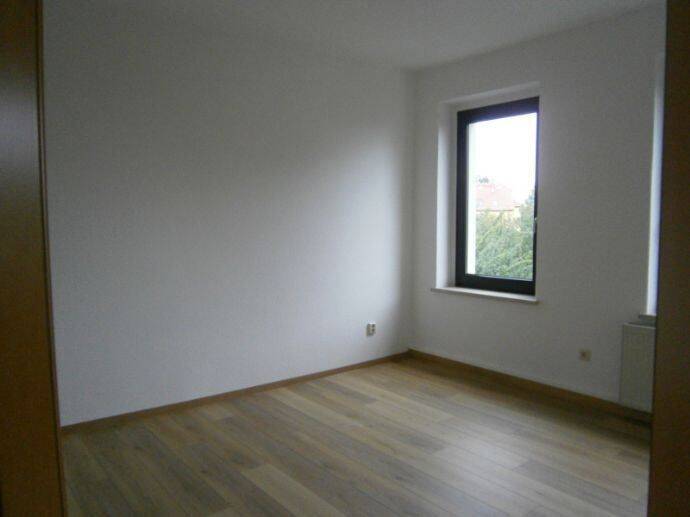 Etagenwohnung Altenburg - 2 Zimmer, 62 m&sup2;, 400&euro; | Angebot:26796310