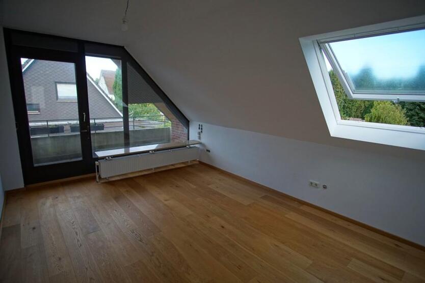Helle 2 12 Zimmer-Wohnung