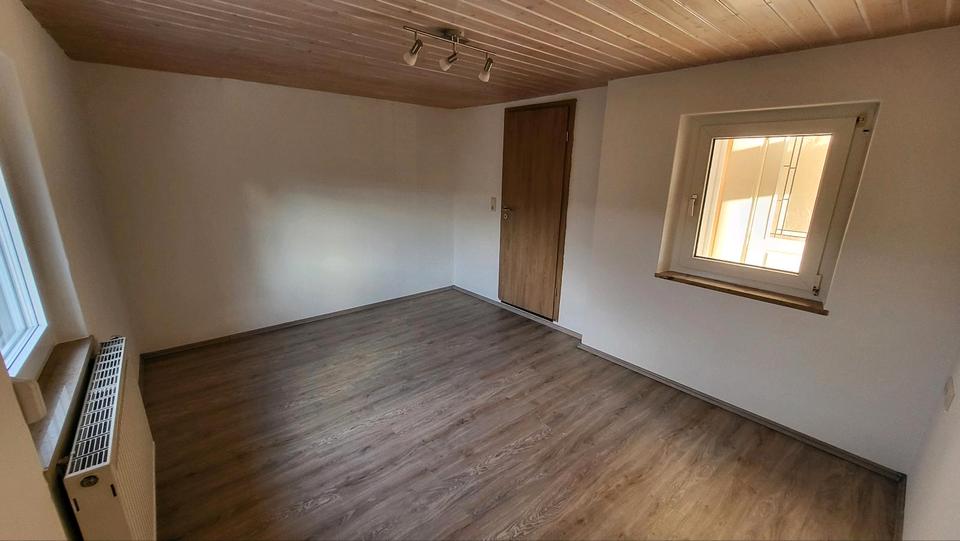 Reihenhaus Herbrechtingen - 5 Zimmer, 110 m&sup2;, 1.300&euro; | Angebot:26233227