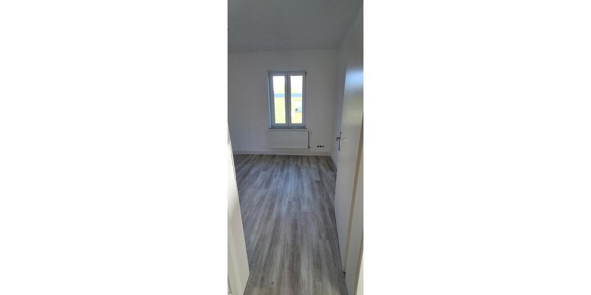 Etagenwohnung Bad Schmiedeberg - 3 Zimmer, 68 m&sup2;, 374&euro; | Angebot:26056313