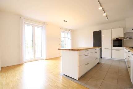 Wohnung Darmstadt Bessungen - 4 Zimmer, 146 m&sup2;, 2.335&euro; | Angebot:27663380