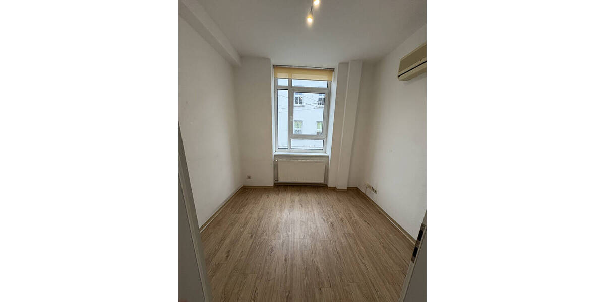 Gewerbeobjekt Dillingen - 1 Zimmer, 90 m&sup2;, 2.060&euro; | Angebot:26081202