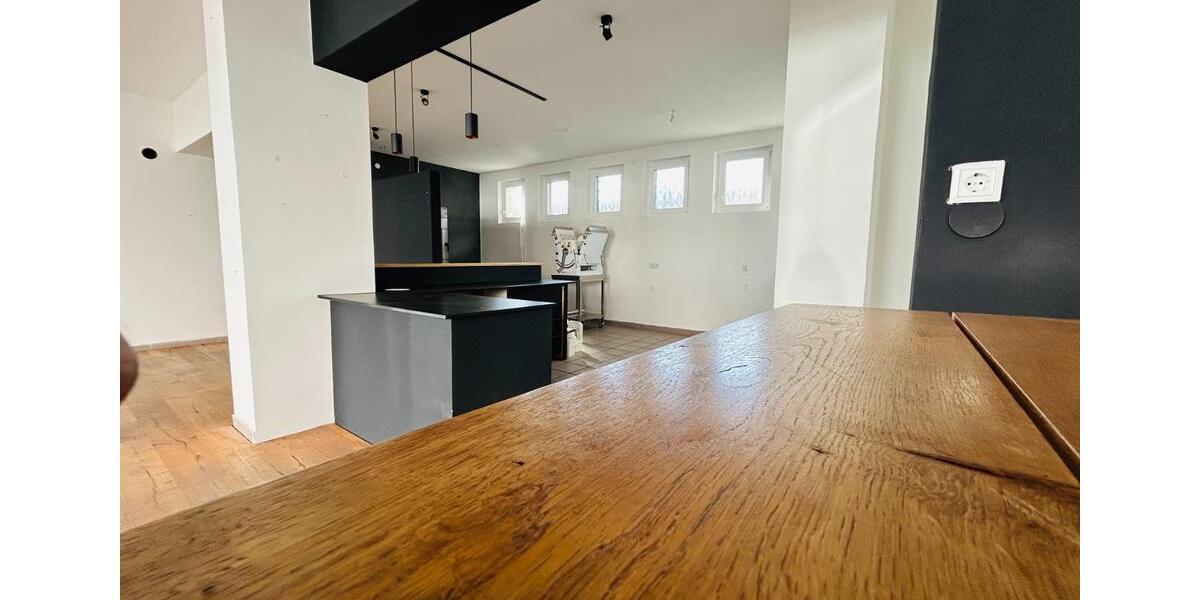 Ladenlokal mit großer Schaufensterfront in der Wittener Innenstadt zimmer