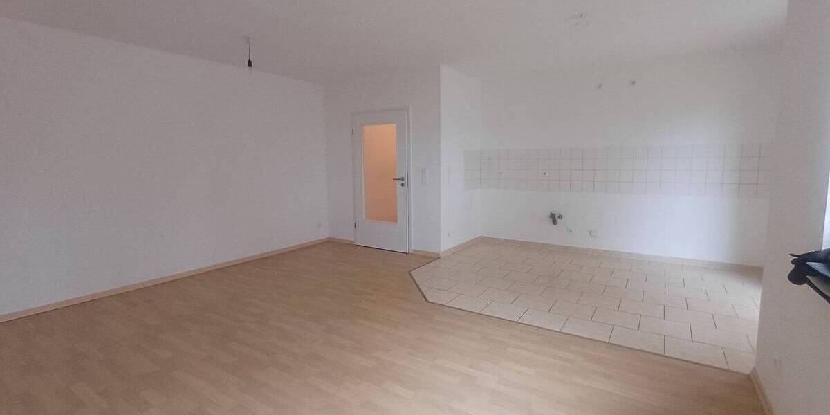 Etagenwohnung Zwickau Niederplanitz - 2 Zimmer, 63 m&sup2;, 499&euro; | Angebot:26170930