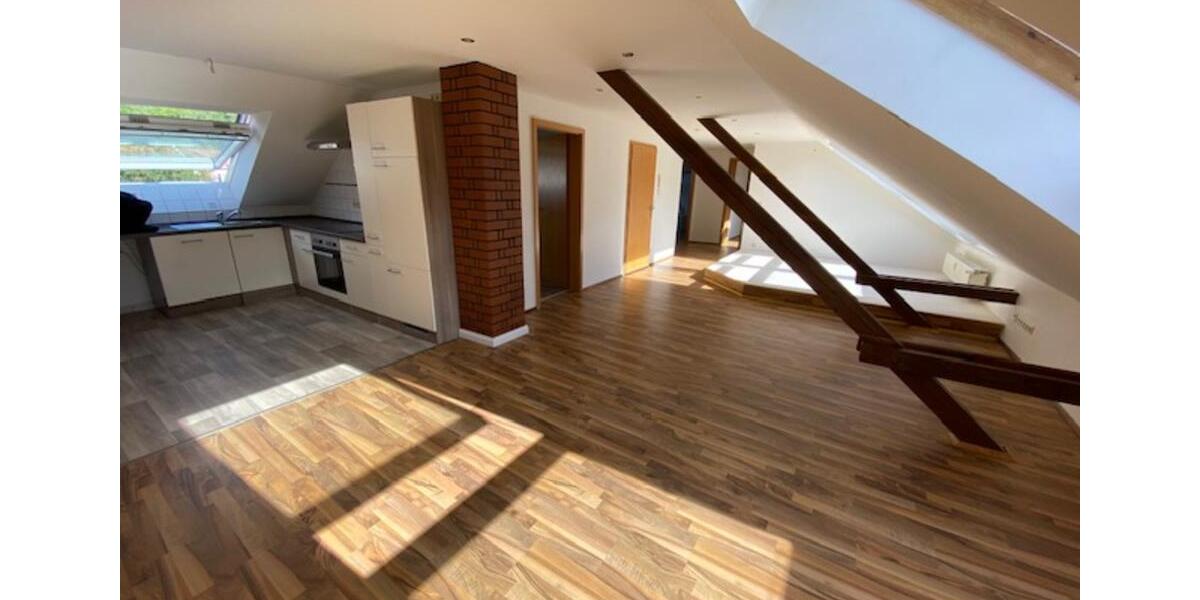 Dachgeschoßwohnung Meißen - 3 Zimmer, 75 m&sup2;, 560&euro; | Angebot:24369754