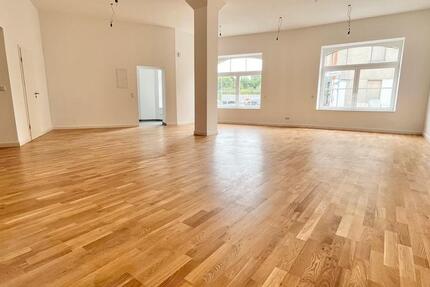 2 Nettokaltmieten frei! **Exklusive Loftwohnung in toller Lage, nahe Baldeneysee!** 3 zimmer