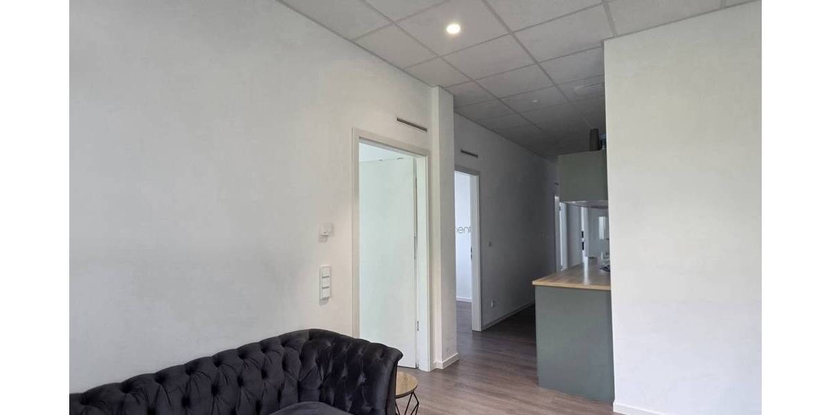 Gewerbeobjekt Berlin / Karlshorst Karlshorst - 6 Zimmer, 117 m&sup2;, 2.380&euro; | Angebot:26758702