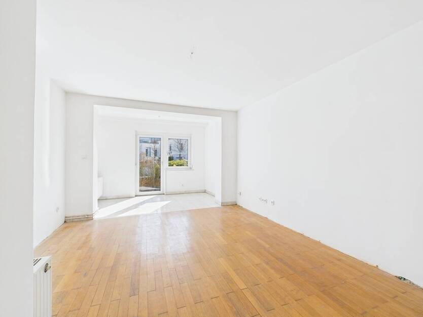 Schöne 2- Zimmer- Wohnung mit Terrasse in Obermenzing