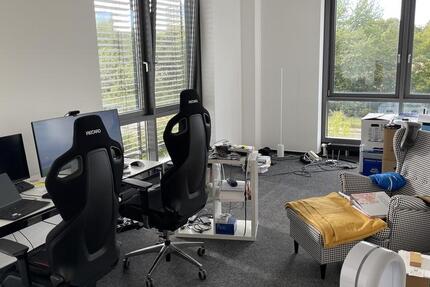 MARIENBORN: Helle, kleine Büroeinheiten mit zentraler Anbindung und Blick ins Grüne zimmer