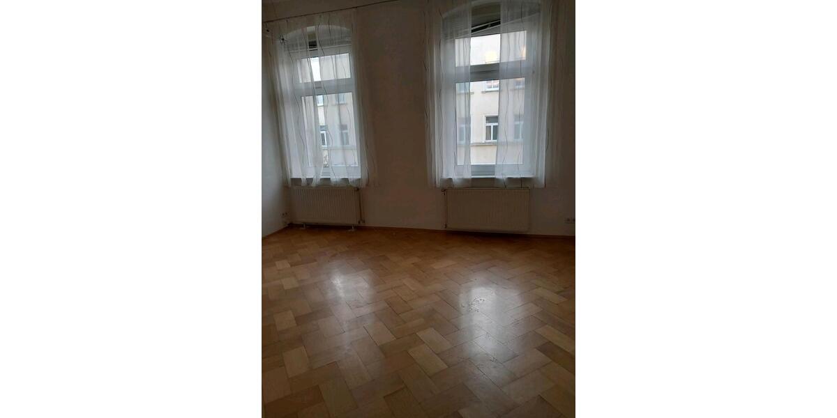 Etagenwohnung Reichenbach im Vogtland - 3 Zimmer, 90 m&sup2;, 500&euro; | Angebot:26273706