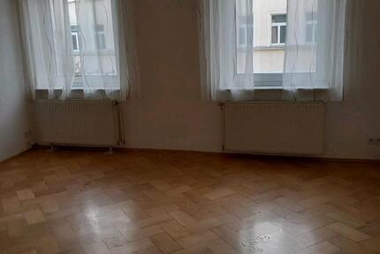 Wohnung Reichenbach im Vogtland - 3 Zimmer, 90 m&sup2;, 500&euro; | Angebot:26273706
