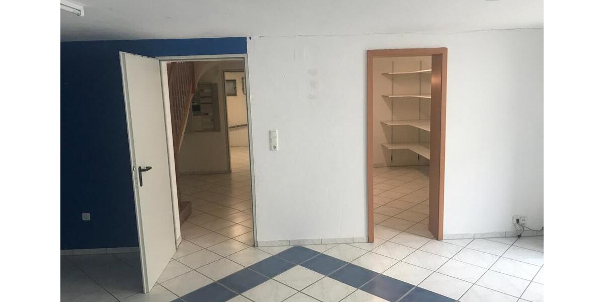 Doppelhaushälfte Wallertheim - 5 Zimmer, 160 m&sup2;, 1.350&euro; | Angebot:21970535