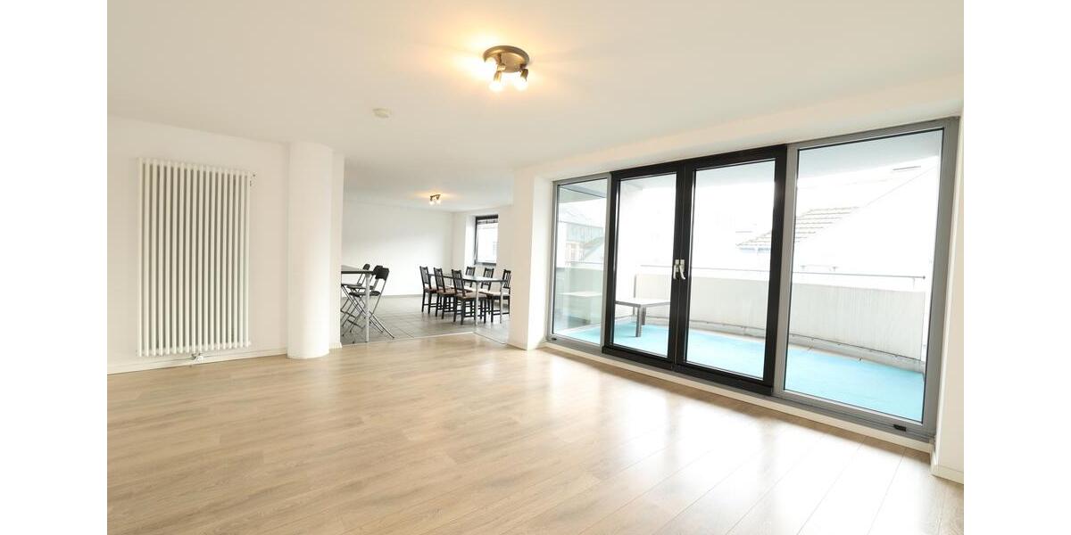 Attraktive 4-Zimmer-Wohnung mit offener Küche und Balkon in guter Lage 4 zimmer