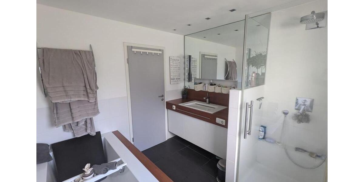 Blick in den Rednitzgrund - 120qm - 4 Zimmer - Garage, Stellplatz - SmartHome Heizung 4 zimmer