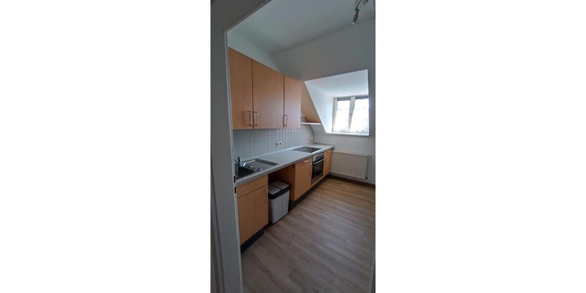 Dachgeschoßwohnung Aschersleben - 2 Zimmer, 73 m&sup2;, 402&euro; | Angebot:26253041