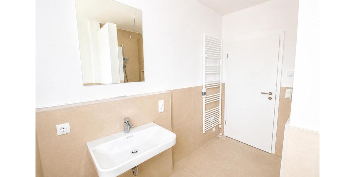 Etagenwohnung Schortens - 2 Zimmer, 77 m&sup2;, 920&euro; | Angebot:26588411