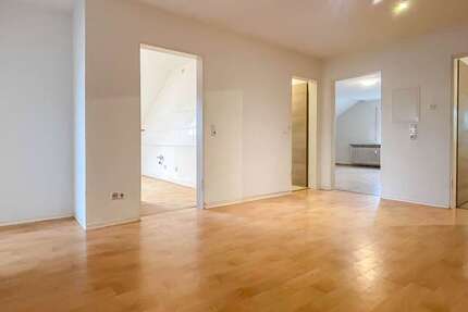 Wohnung zum Mieten in Schöneck Kilianstädten 820 € 122.1 m² 4 zimmer