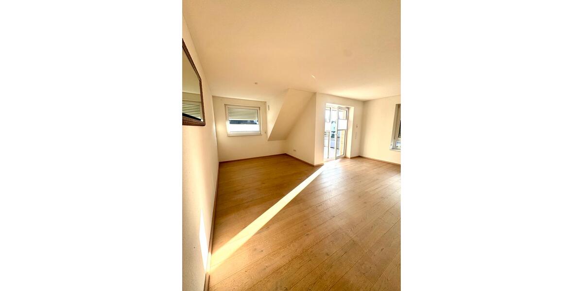 Dachgeschoßwohnung Bad Oeynhausen Rehme - 2 Zimmer, 80 m&sup2;, 820&euro; | Angebot:26297454
