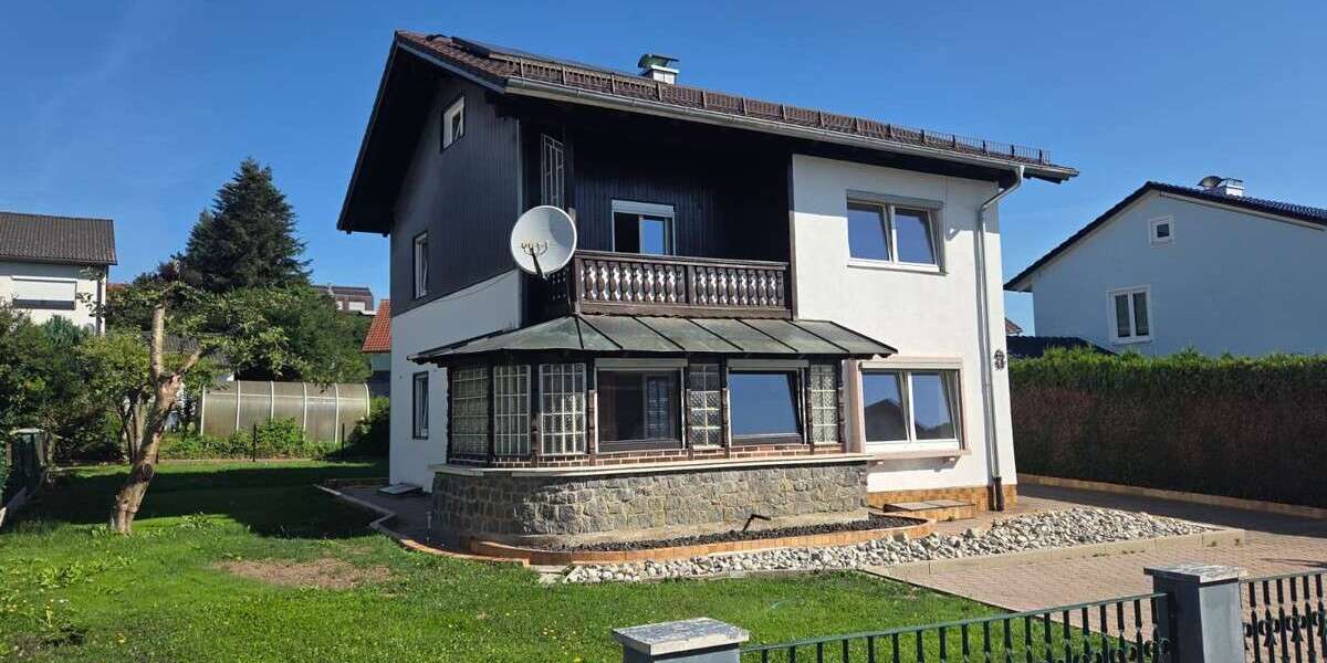 Einfamilienhaus Simbach am Inn - 5 Zimmer, 160 m&sup2;, 1.300&euro; | Angebot:27109705