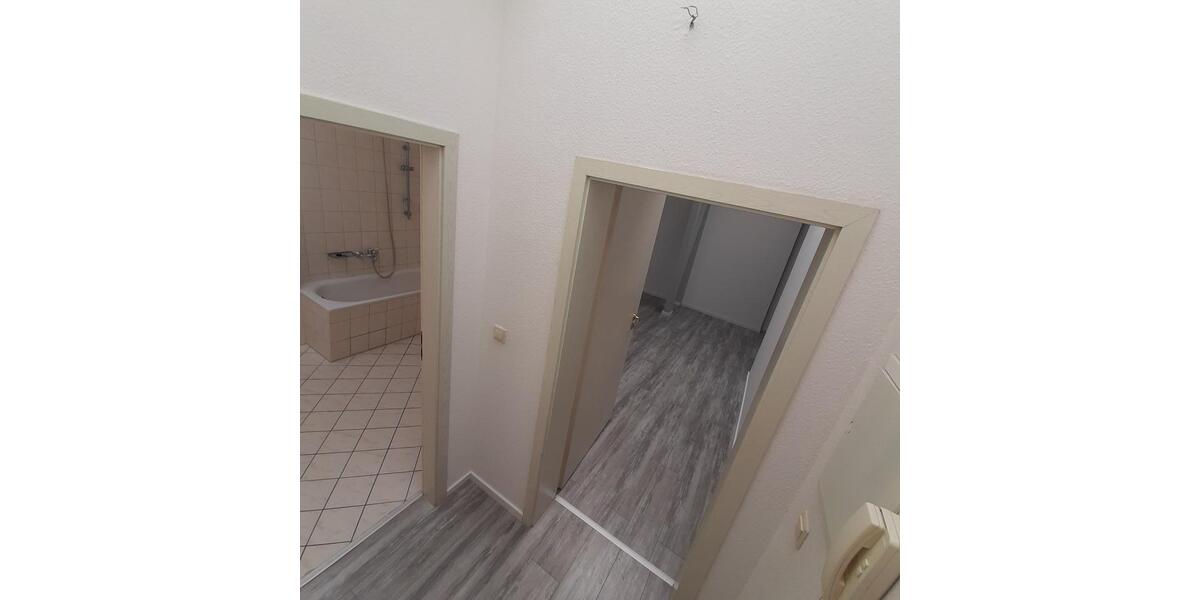 Dachgeschoßwohnung Magdeburg - 3 Zimmer, 105 m&sup2;, 700&euro; | Angebot:20606585