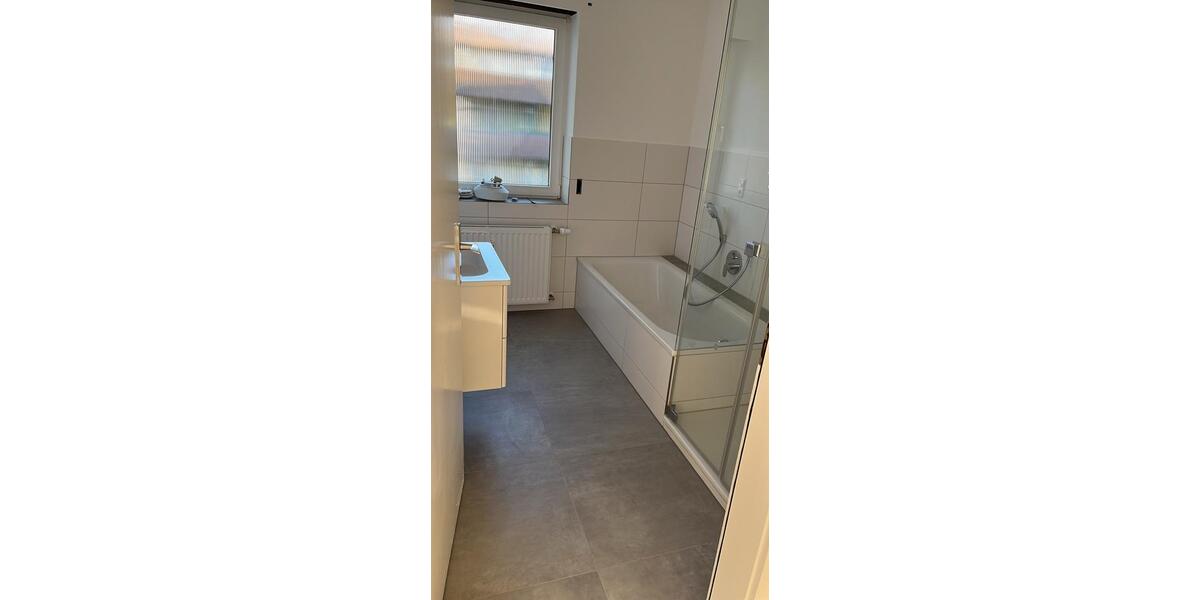 Etagenwohnung Kressbronn am Bodensee - 3.5 Zimmer, 104 m&sup2;, 1.500&euro; | Angebot:24898580