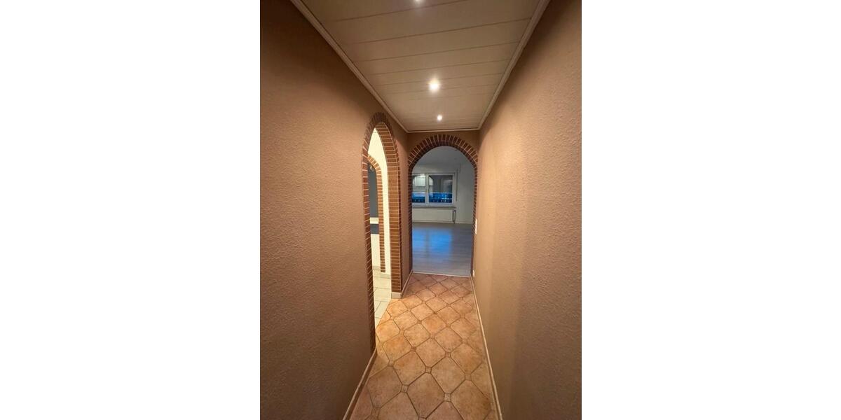 Etagenwohnung Grevenbroich Neuenhausen - 2 Zimmer, 65 m&sup2;, 1.050&euro; | Angebot:24840302