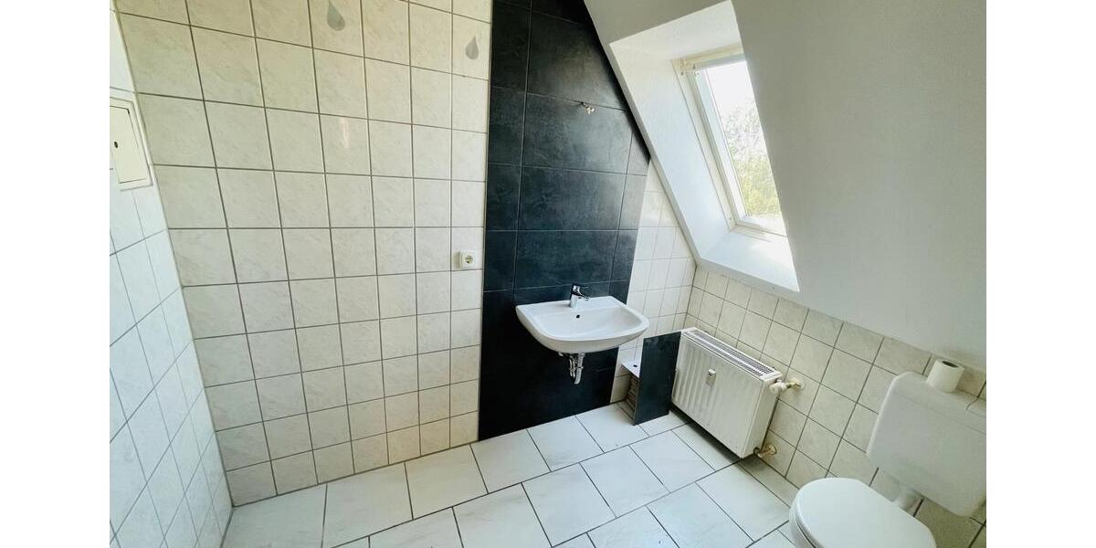 Dachgeschoßwohnung Halberstadt - 3 Zimmer, 68 m&sup2;, 440&euro; | Angebot:25498153