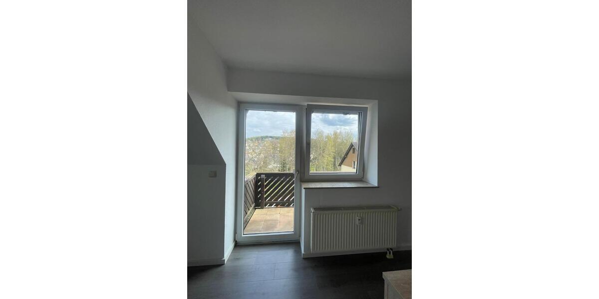 Etagenwohnung Gornsdorf - 2 Zimmer, 83 m&sup2;, 410&euro; | Angebot:26232888