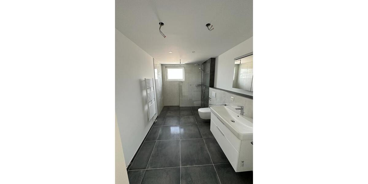 Dachgeschoßwohnung Freiberg am Neckar - 4.5 Zimmer, 98 m&sup2;, 1.480&euro; | Angebot:24818226