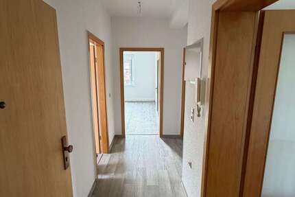 Wohnung Schwarzheide - 3 Zimmer, 74 m&sup2;, 517&euro; | Angebot:27686985