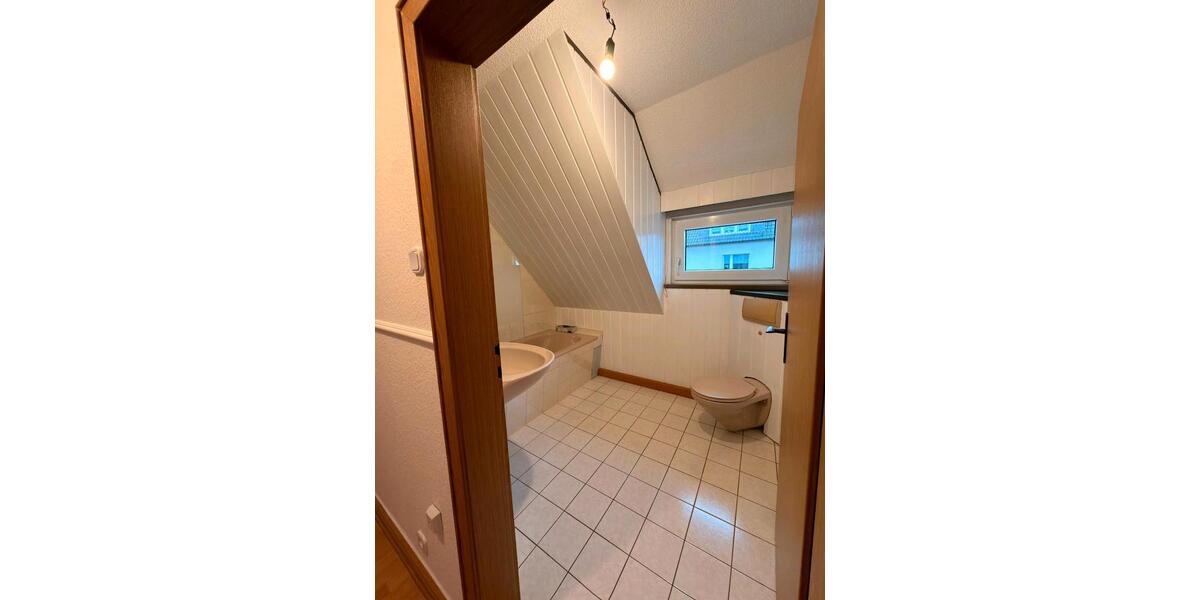 Dachgeschoßwohnung Ennepetal - 2 Zimmer, 63 m&sup2;, 510&euro; | Angebot:24691913