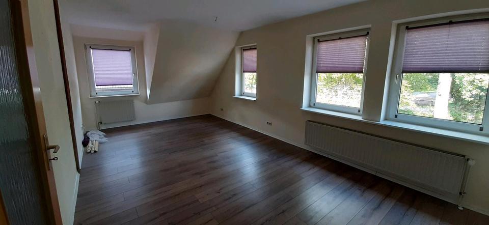Dachgeschoßwohnung Selsingen - 2.5 Zimmer, 80 m&sup2;, 970&euro; | Angebot:25175464