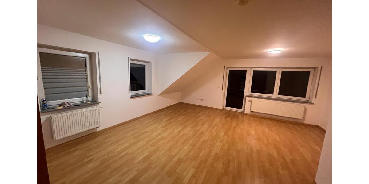 Etagenwohnung Nagold - 3 Zimmer, 85 m&sup2;, 1.250&euro; | Angebot:24982585