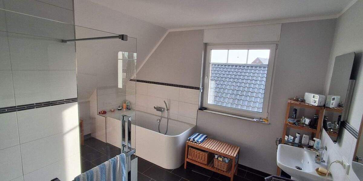 Einfamilienhaus Fehrbellin - 5 Zimmer, 170 m&sup2;, 1.700&euro; | Angebot:25819994