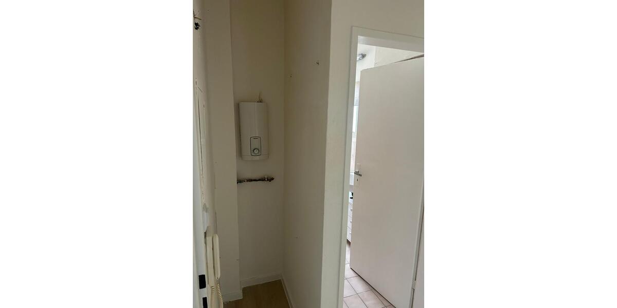 Dachgeschoßwohnung Wiesbaden Mainz-Kastel - 2 Zimmer, 55 m&sup2;, 850&euro; | Angebot:24492132
