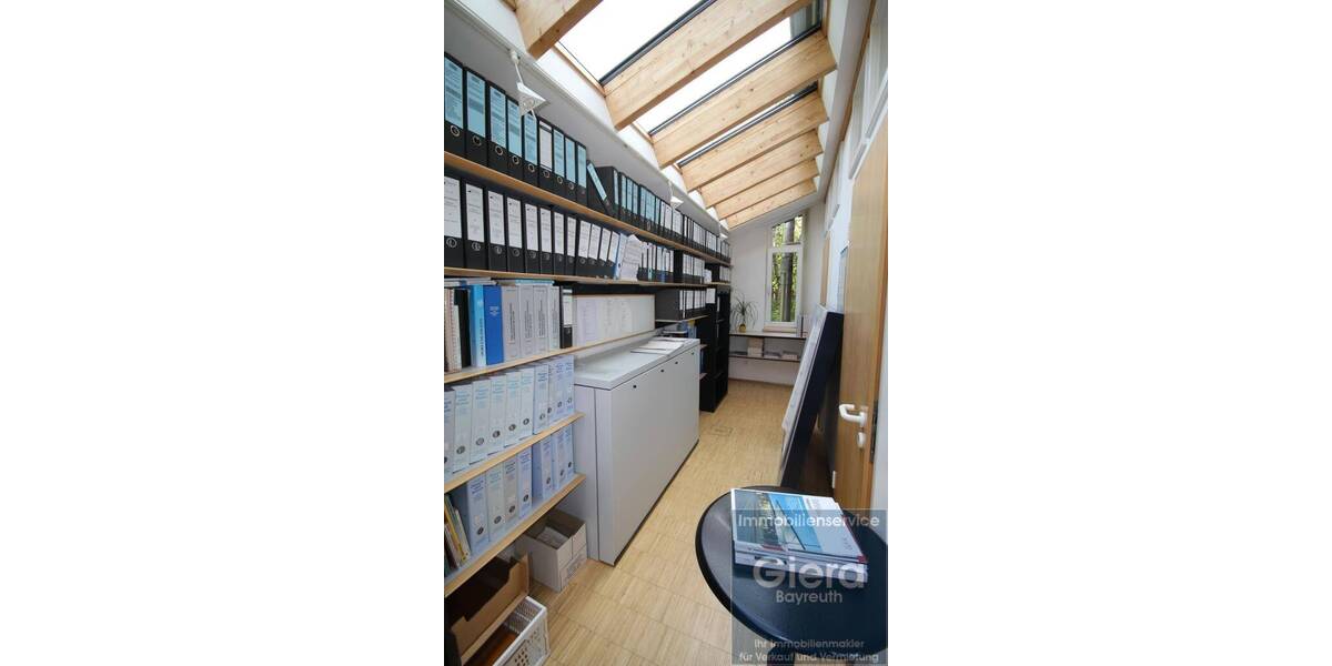 Gewerbeobjekt Warmensteinach - 5 Zimmer, 135 m&sup2;, 945&euro; | Angebot:24024973